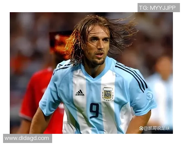 卡恩与范德萨的巅峰对决：足球历史上最伟大门将的较量与传奇