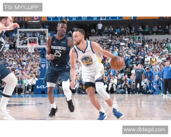 2月13日勇士对决强敌全力争胜精彩赛事回顾与分析