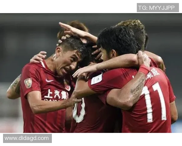 2015年恒大与申鑫激战回顾：足球场上的荣耀与拼搏精神